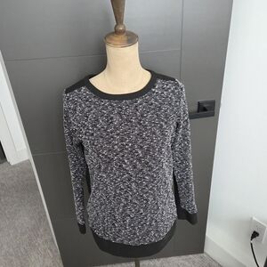 Reitmans Black and Gray Crew Neck Sweater